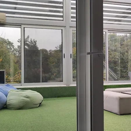 Penthouse Park Apartment *